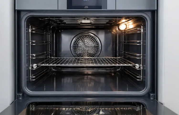 Backofen reinigen ki-generiert