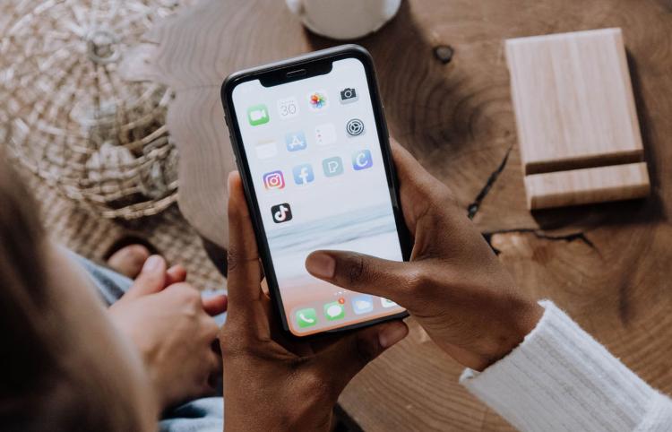 iPhone 11 Display