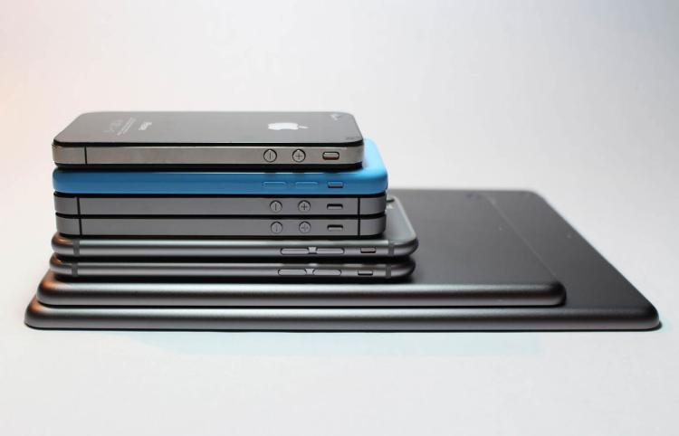 Apple iPhone Handy Stapel
